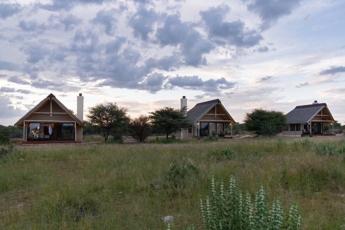 safarizelt-lodge-totale